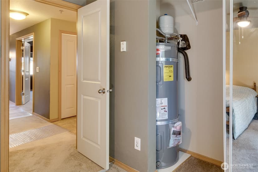 Property photo for 11527 Highway 99 #B103, Everett photo 20