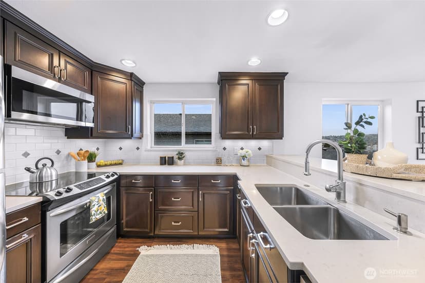 Property photo for 3228 21st Avenue W #300, Seattle photo 8