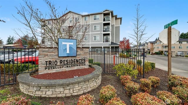 Property photo for 13211 97th Avenue E #301, Puyallup photo 2