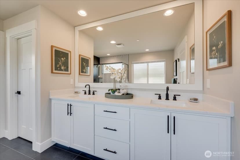 Property photo for 20908 99th Place S, Kent photo 22