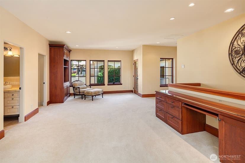 Property photo for 802 16th Avenue W, Kirkland photo 30