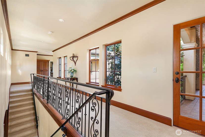 Property photo for 802 16th Avenue W, Kirkland photo 27