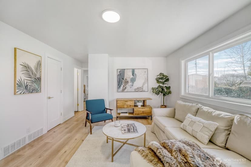 Property photo for 98056 768 Dayton Avenue NE, Renton photo 6