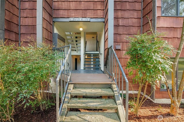 Property photo for 2316 NE 89th Street #2316, Seattle photo 4