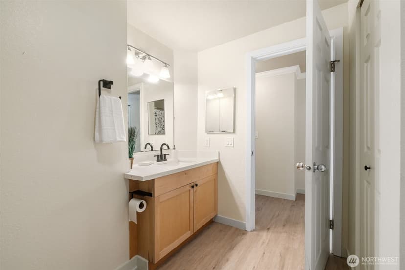 Property photo for 23410 18th Ave S #G101, Des Moines photo 10