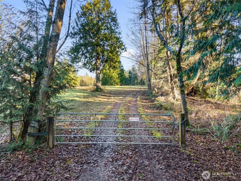 Property photo for 16903 McElroy Road, Arlington photo 32