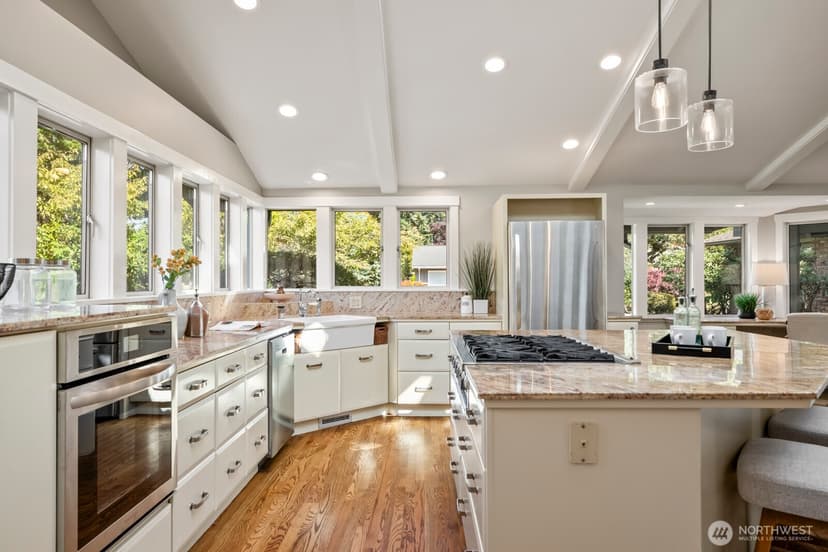 Property photo for 9712 50th Avenue SW, Seattle photo 15