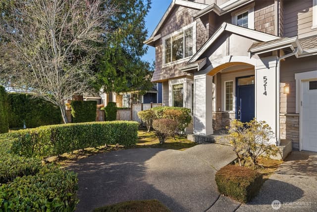 Property photo for 5214 NE 16th Street, Renton photo 2
