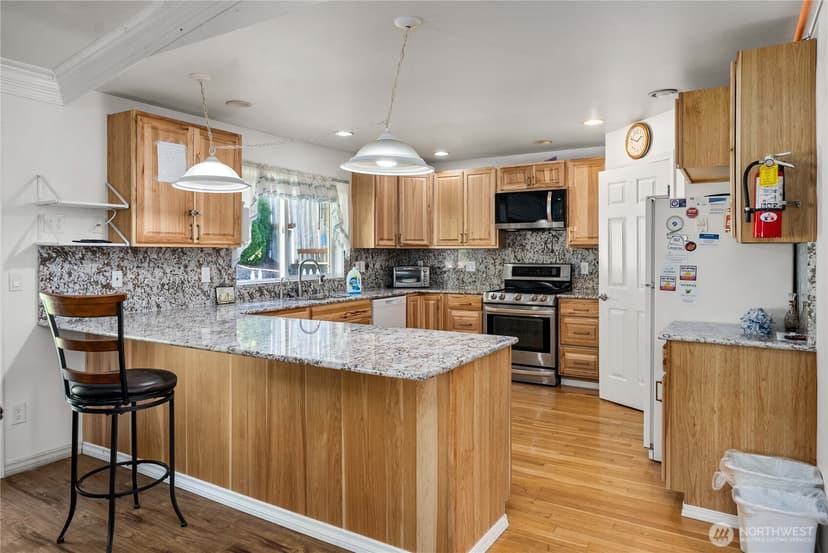 Property photo for 1233 S Geiger St, Tacoma photo 9