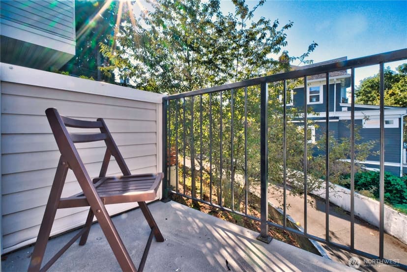 Property photo for 1729 12th Avenue S #201, Seattle photo 7