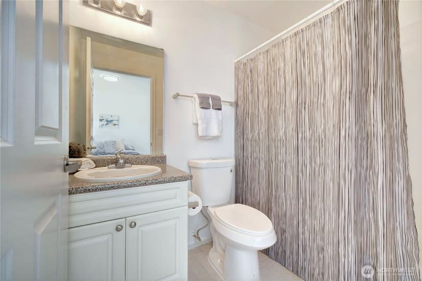 Property photo for 1729 12th Avenue S #201, Seattle photo 6