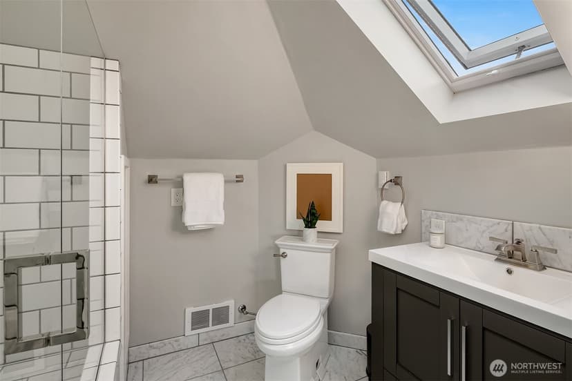Property photo for 402 W Galer Street, Seattle photo 20