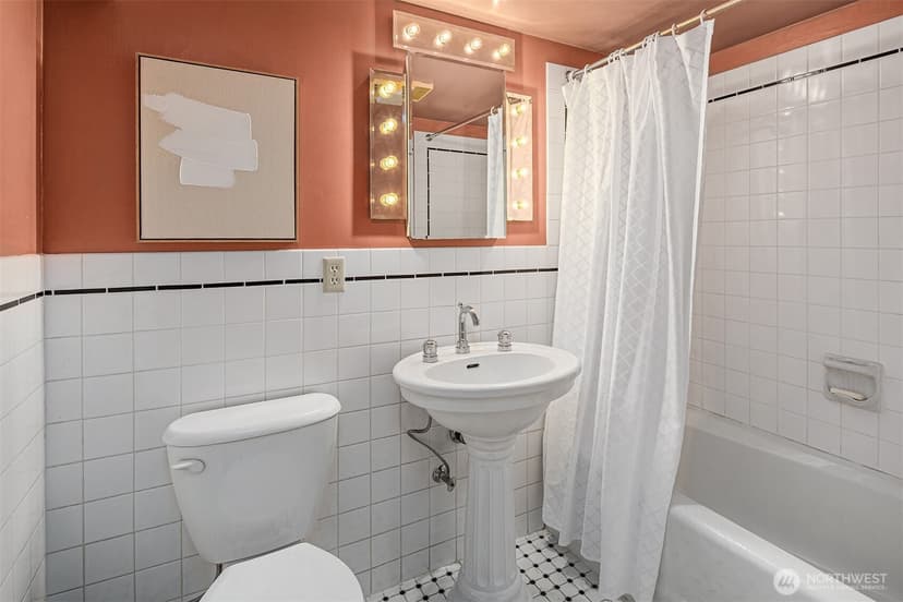 Property photo for 402 W Galer Street, Seattle photo 23