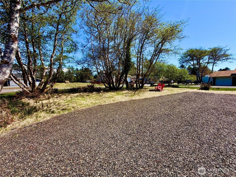 Property photo for 299 Octopus Avenue NE, Ocean Shores photo 33