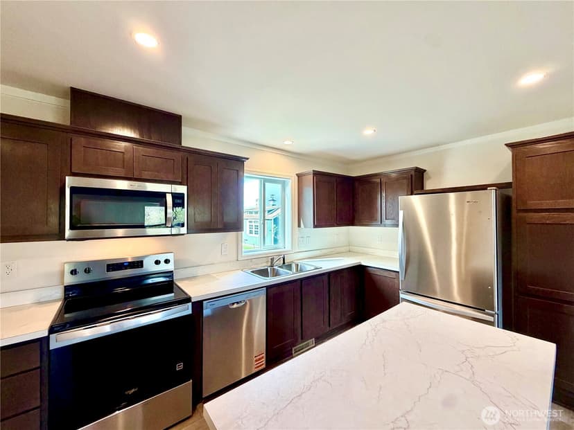 Property photo for 299 Octopus Avenue NE, Ocean Shores photo 10