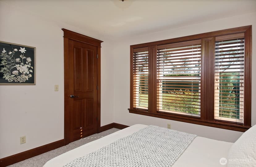 Property photo for 2471 Soundview Drive, Langley photo 20