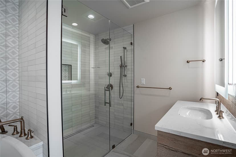 Property photo for 1 Yacinde Court #G2, Manson photo 8
