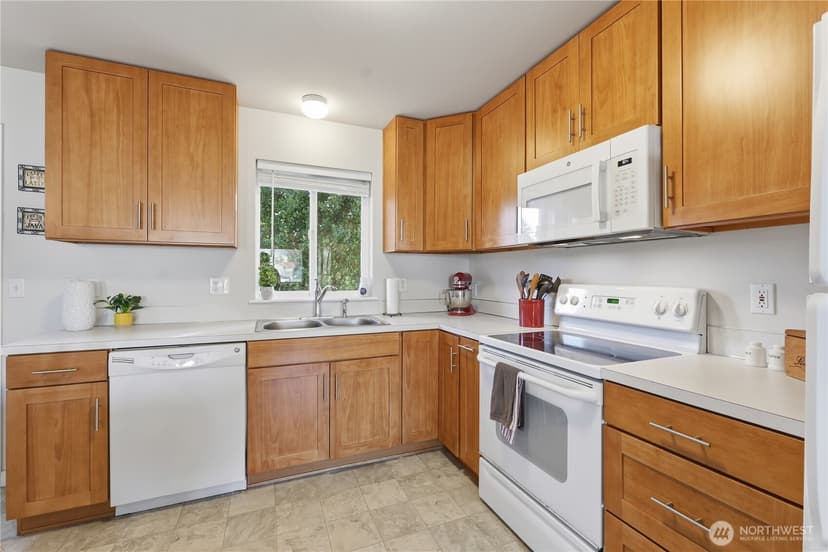Property photo for 13631 51st Avenue NE #A, Marysville photo 7