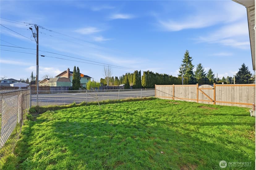 Property photo for 13631 51st Avenue NE #A, Marysville photo 16