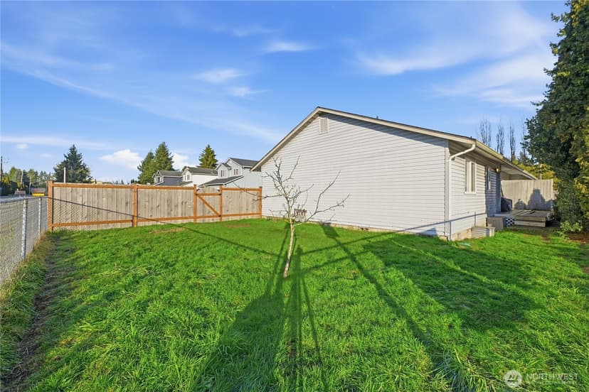 Property photo for 13631 51st Avenue NE #A, Marysville photo 15
