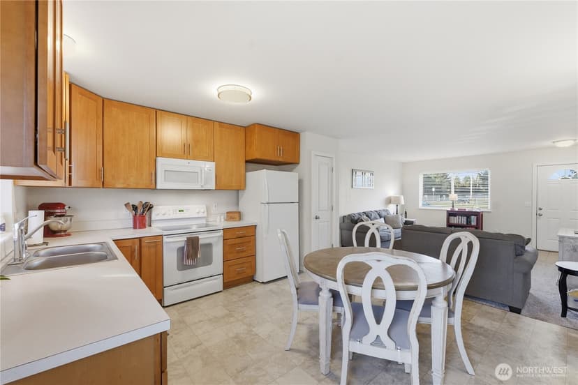 Property photo for 13631 51st Avenue NE #A, Marysville photo 8