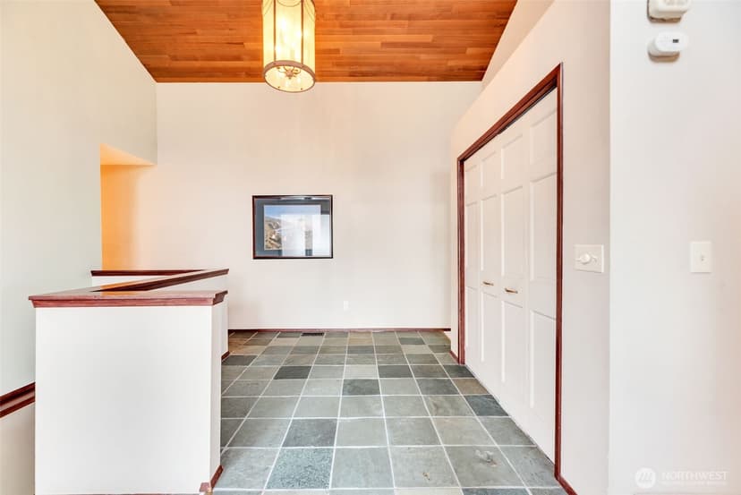Property photo for 28833 11th Avenue S, Federal Way photo 5