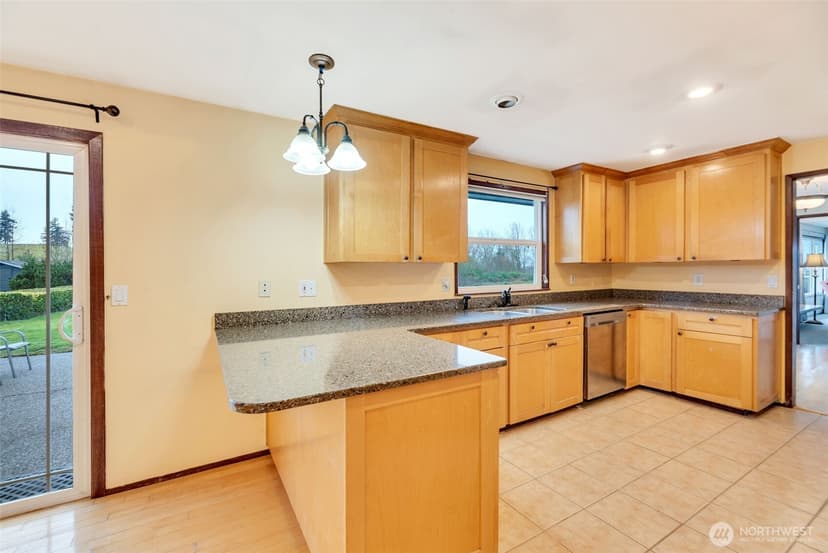 Property photo for 28833 11th Avenue S, Federal Way photo 12