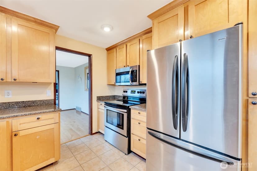 Property photo for 28833 11th Avenue S, Federal Way photo 13