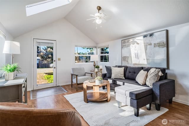 Property photo for 12406 2nd Place SW, Seattle