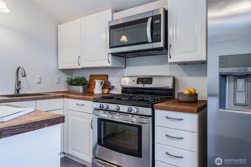 Property photo for 12406 2nd Place SW, Seattle photo 12