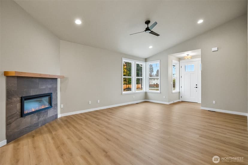 Property photo for 2227 124th Street SE, Everett photo 11