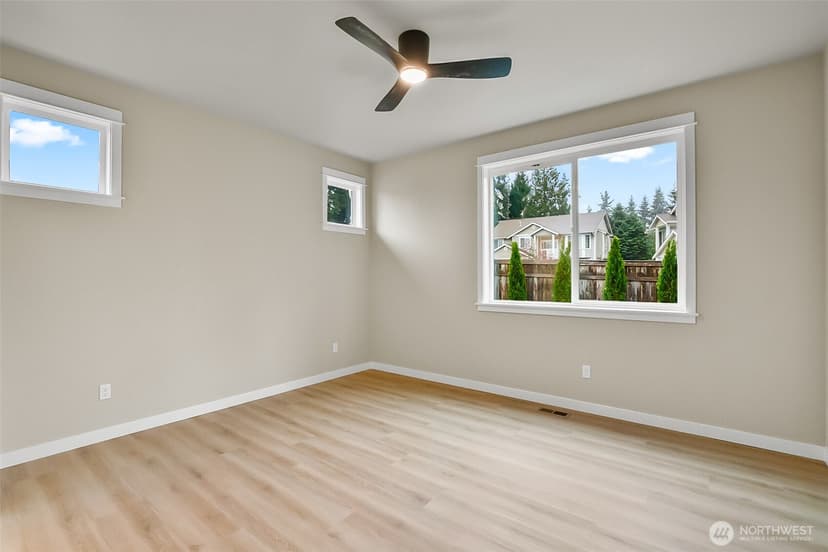 Property photo for 2227 124th Street SE, Everett photo 10