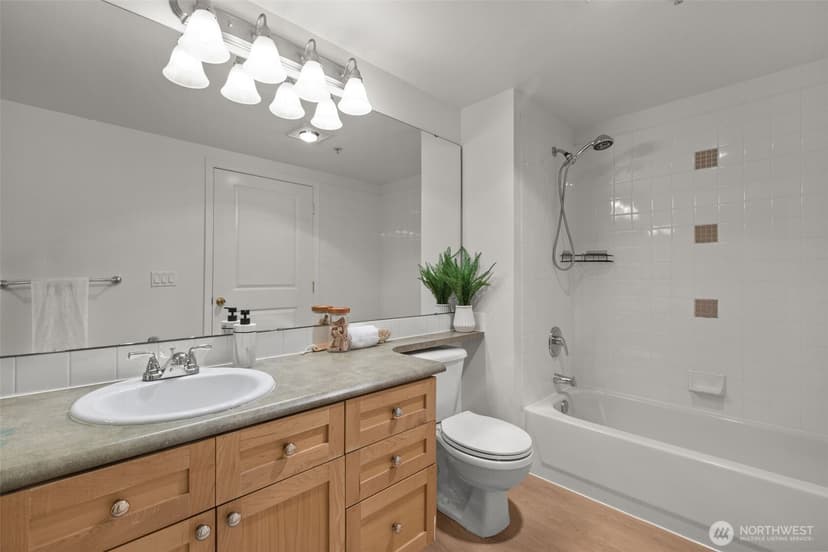 Property photo for 1525 NW 57th Street #303, Seattle photo 12