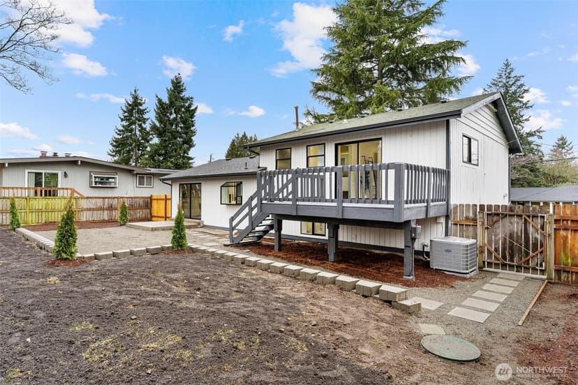 Property photo for 219 S 183rd Street, Burien photo 26