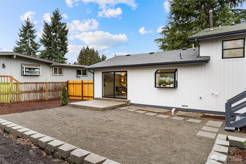 Property photo for 219 S 183rd Street, Burien photo 28