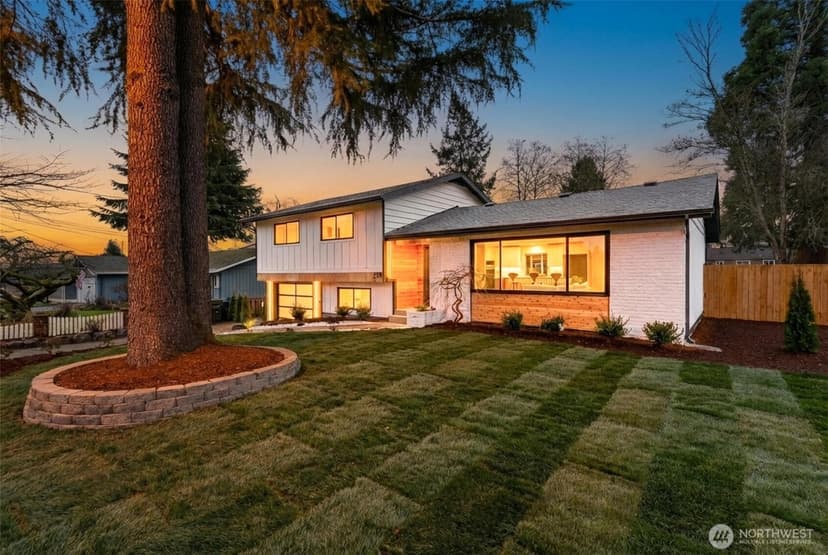 Property photo for 219 S 183rd Street, Burien photo 34