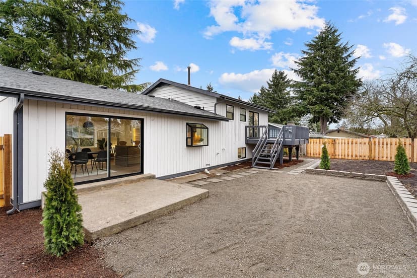 Property photo for 219 S 183rd Street, Burien photo 27