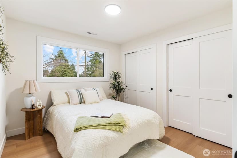 Property photo for 219 S 183rd Street, Burien photo 16