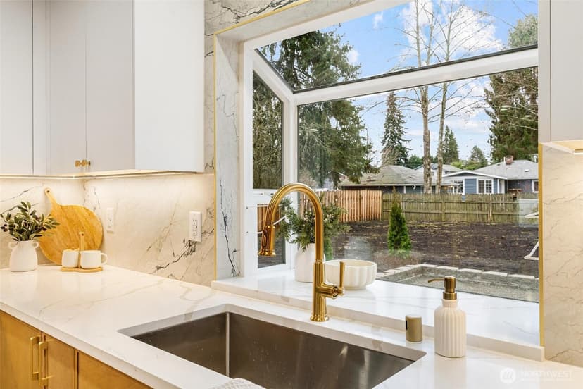 Property photo for 219 S 183rd Street, Burien photo 10