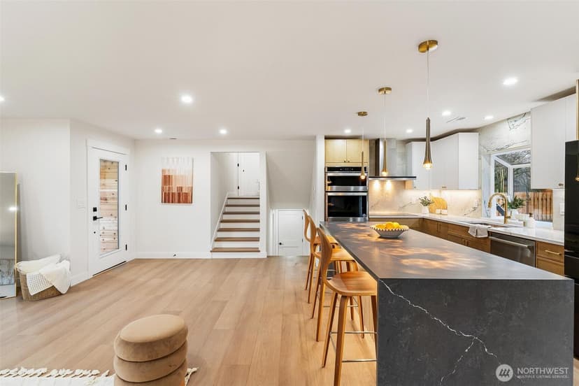 Property photo for 219 S 183rd Street, Burien photo 6