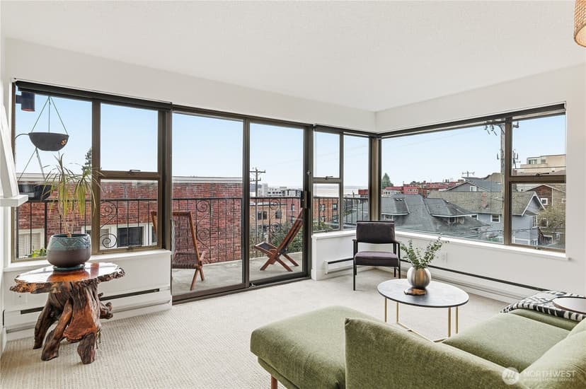 Property photo for 912 3rd Avenue W #202, Seattle photo 5