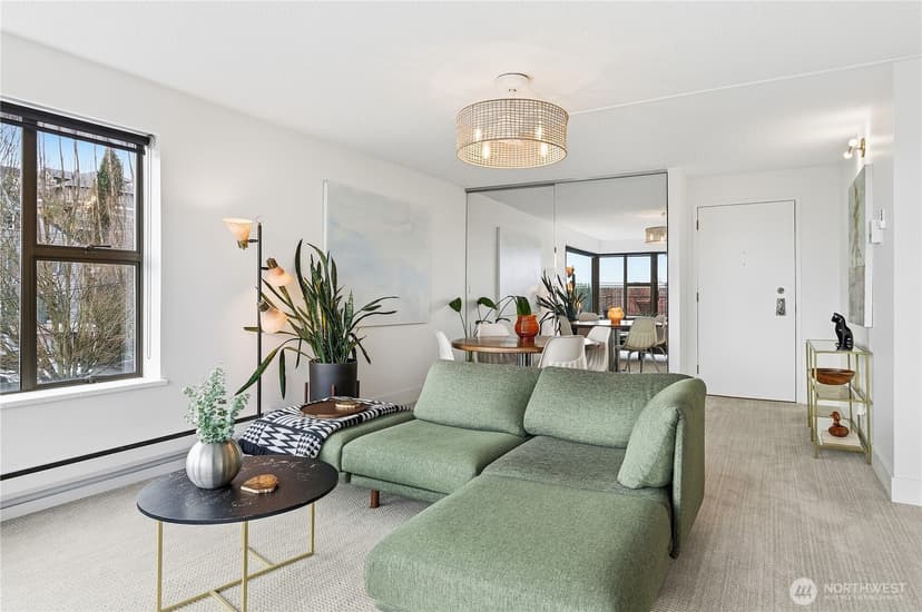 Property photo for 912 3rd Avenue W #202, Seattle photo 6
