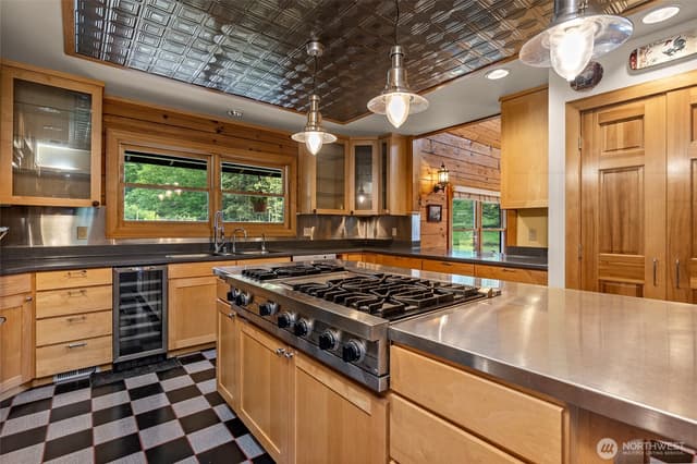 Property photo for 5410 SW 244th Street, Vashon photo 2