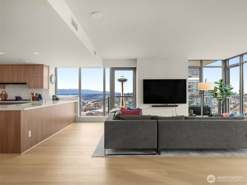Property photo for 583 Battery Street #3802N, Seattle photo 2