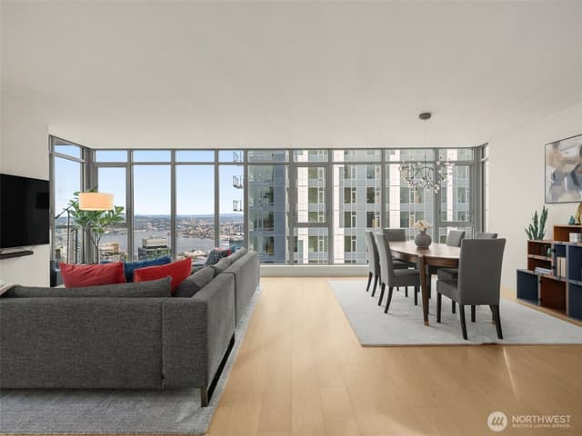 Property photo for 583 Battery Street #3802N, Seattle photo 3