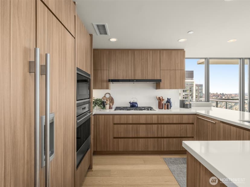 Property photo for 583 Battery Street #3802N, Seattle photo 8