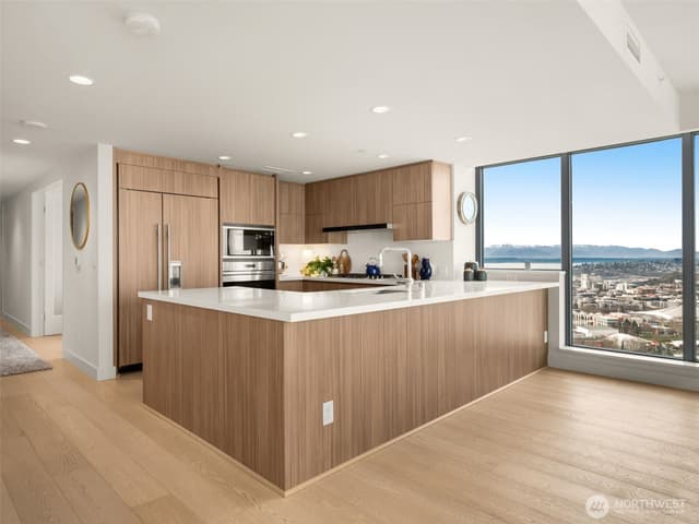 Property photo for 583 Battery Street #3802N, Seattle photo 5