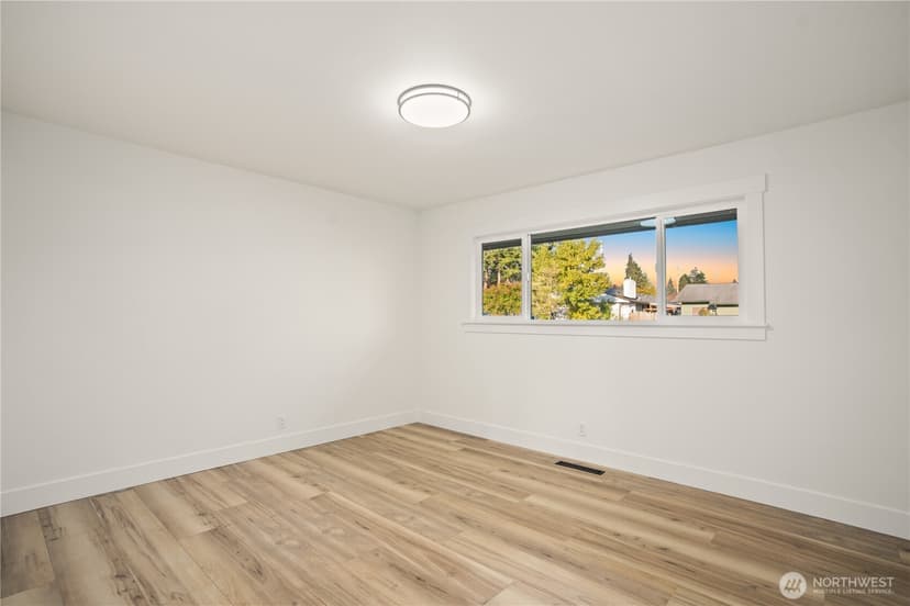 Property photo for 708 Waverly Avenue, Everett photo 16