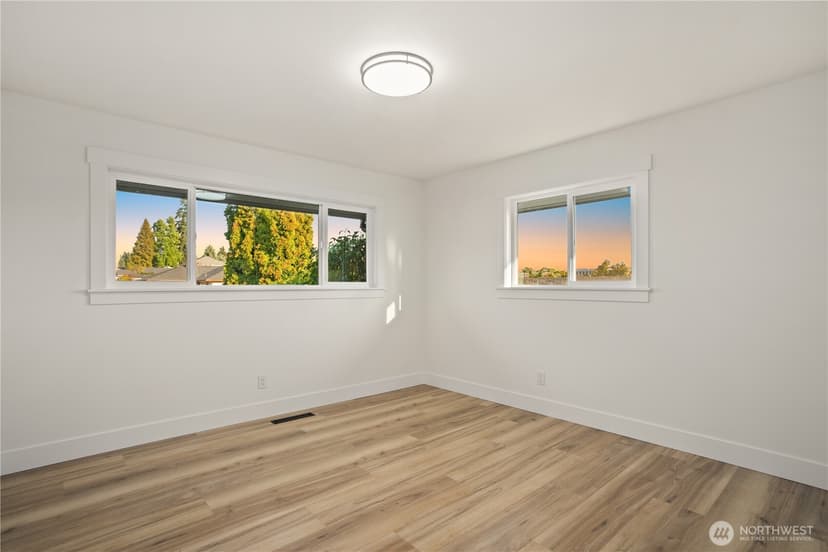 Property photo for 708 Waverly Avenue, Everett photo 13