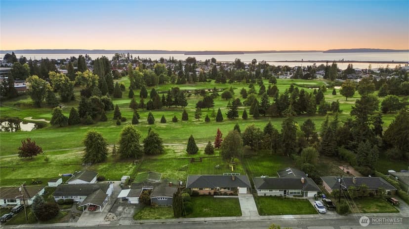 Property photo for 708 Waverly Avenue, Everett photo 35